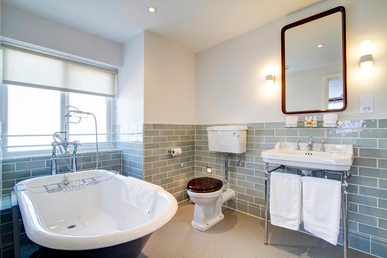 The Seaside Boarding House Hotel Burton Bradstock Bagian luar foto